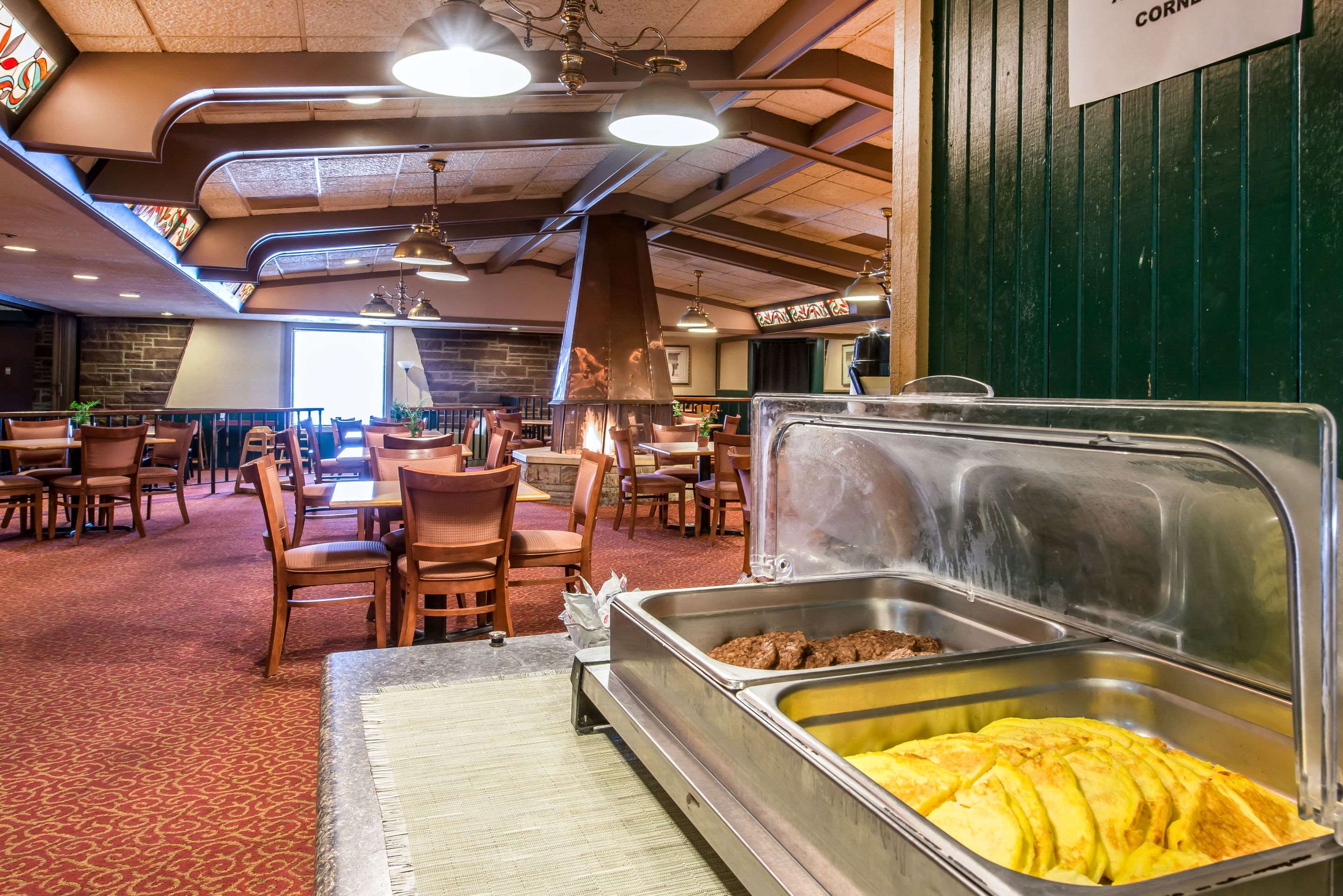 Breakfast area | Quality Inn and Conference Center Somerset