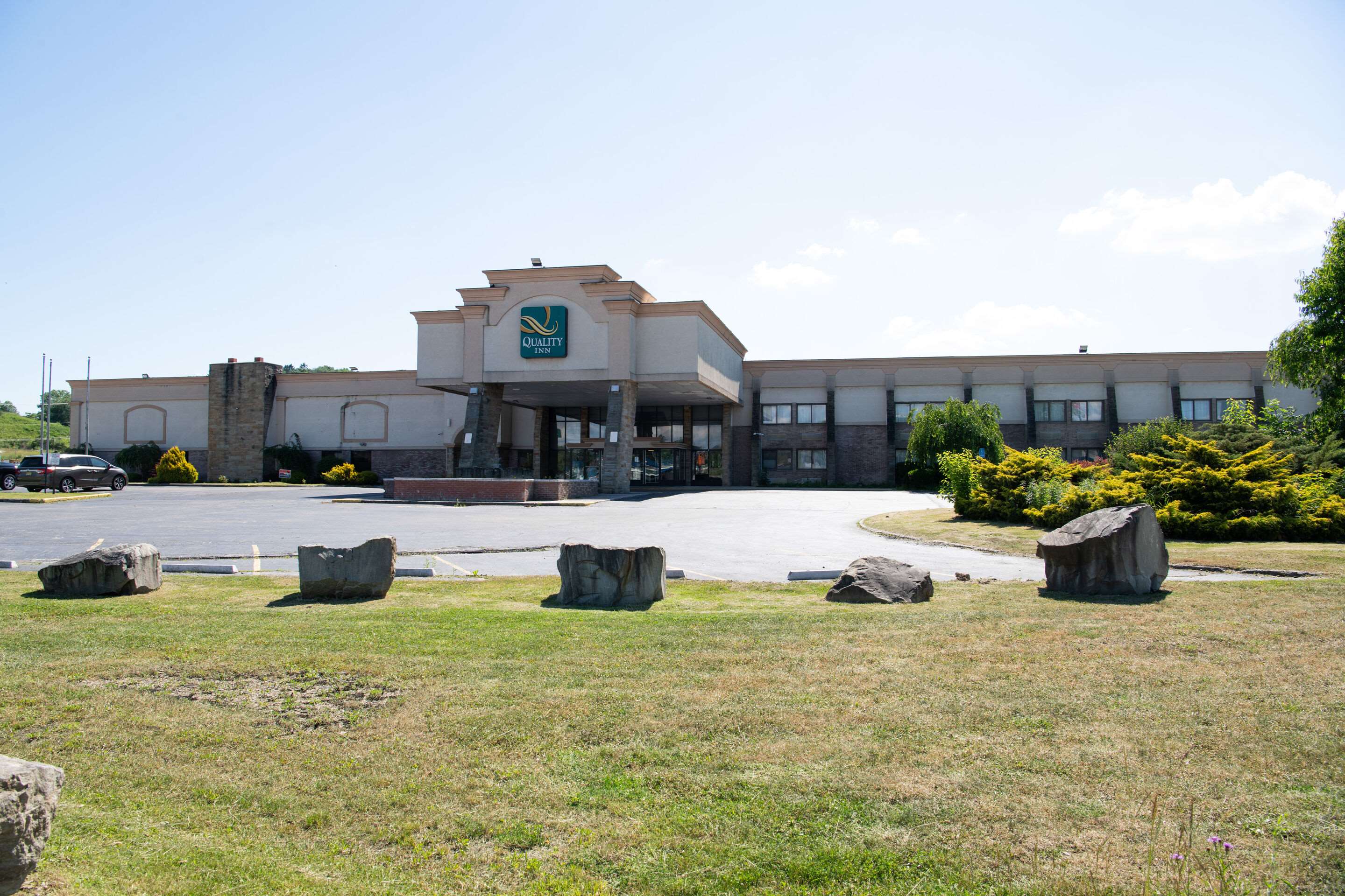 Hotel exterior | Quality Inn and Conference Center Somerset
