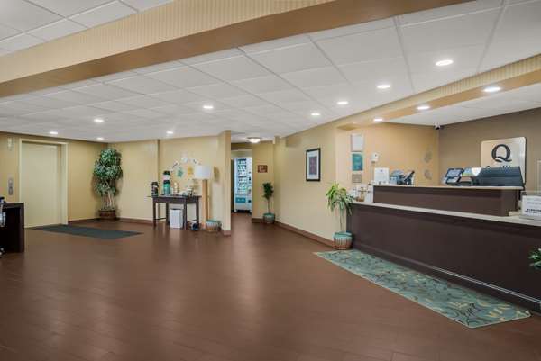  - Quality Inn & Suites Chambersburg - I-81, Exit 20