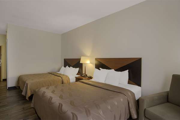  - Quality Inn & Suites Chambersburg - I-81, Exit 20