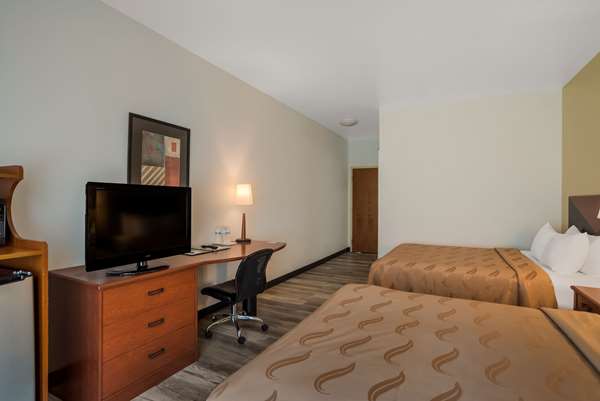  - Quality Inn & Suites Chambersburg - I-81, Exit 20