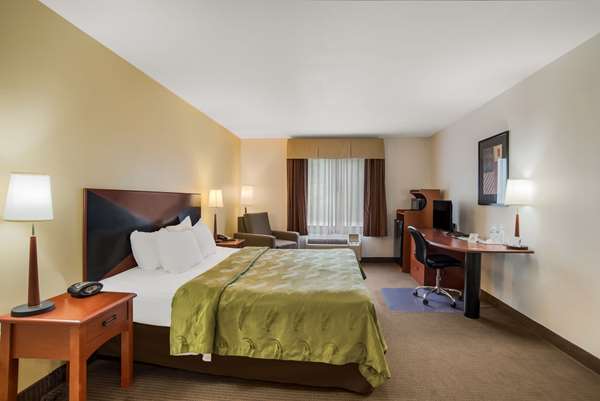  - Quality Inn & Suites Chambersburg - I-81, Exit 20