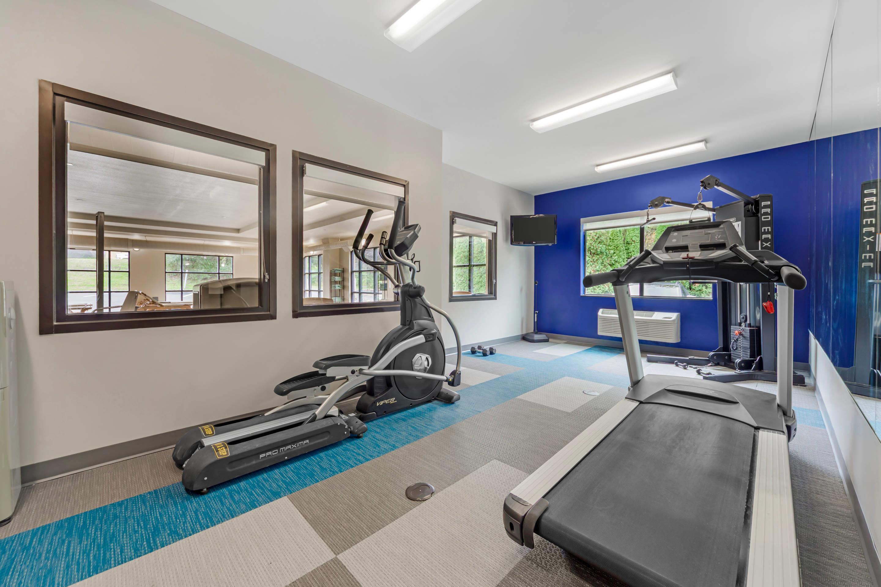 Fitness center | Comfort Suites