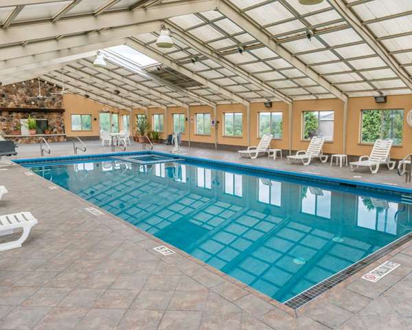 Pool - Rodeway Inn Mercer - I-80, Exit 15