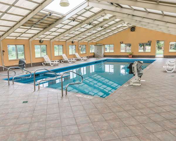 Pool - Rodeway Inn Mercer - I-80, Exit 15