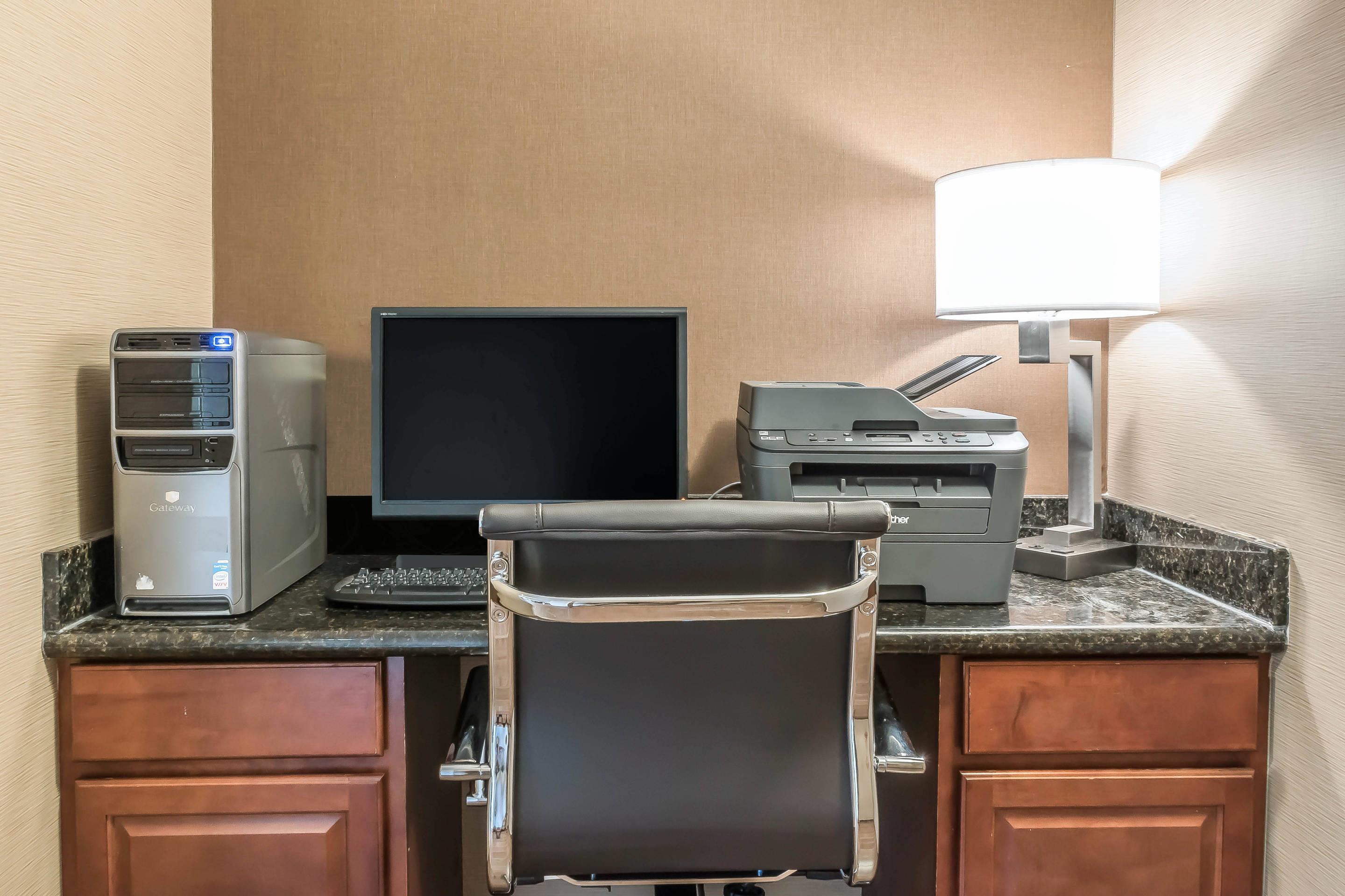 Business center | Comfort Inn Lancaster County