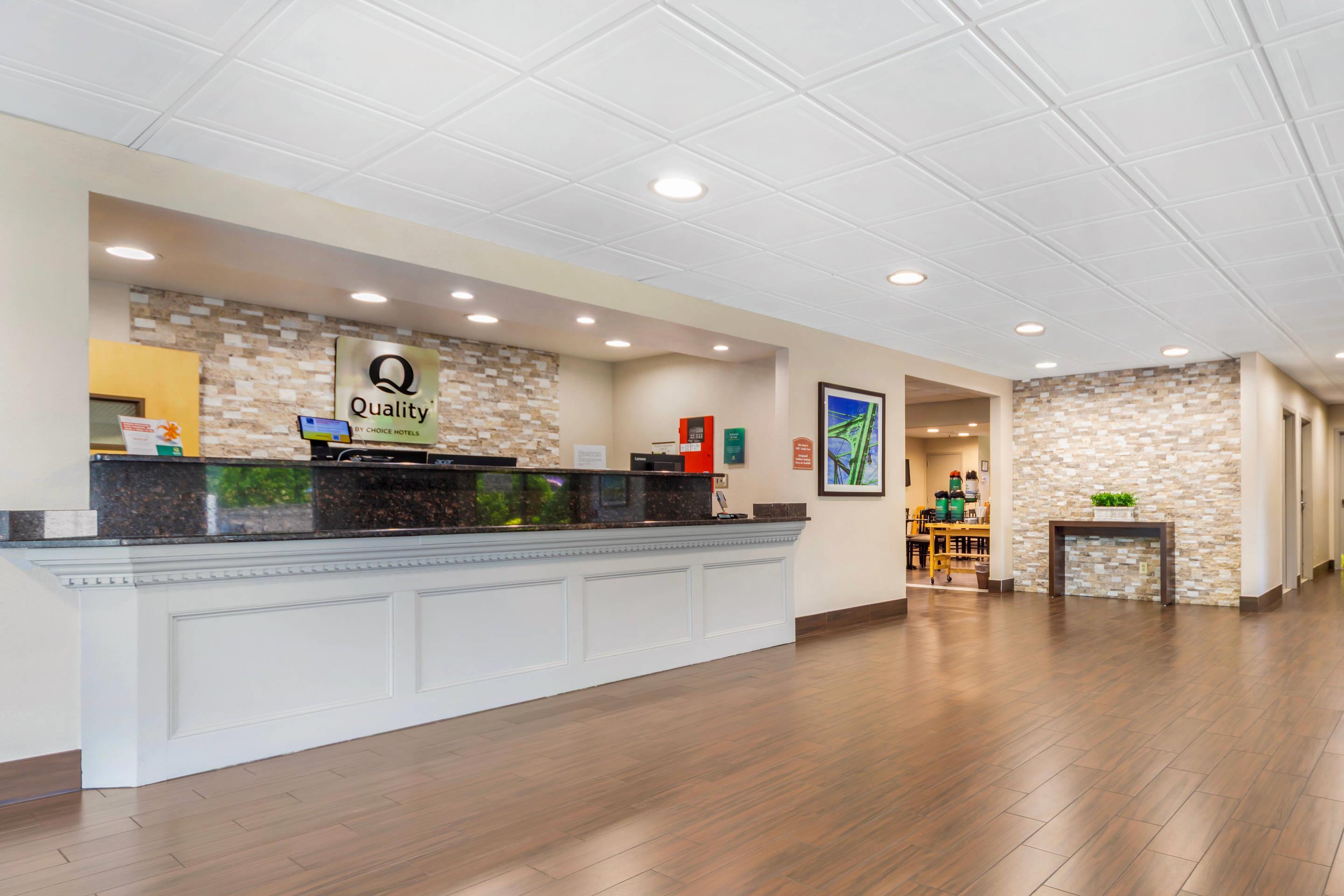 Front desk | Quality Inn & Suites NJ State Capital Area