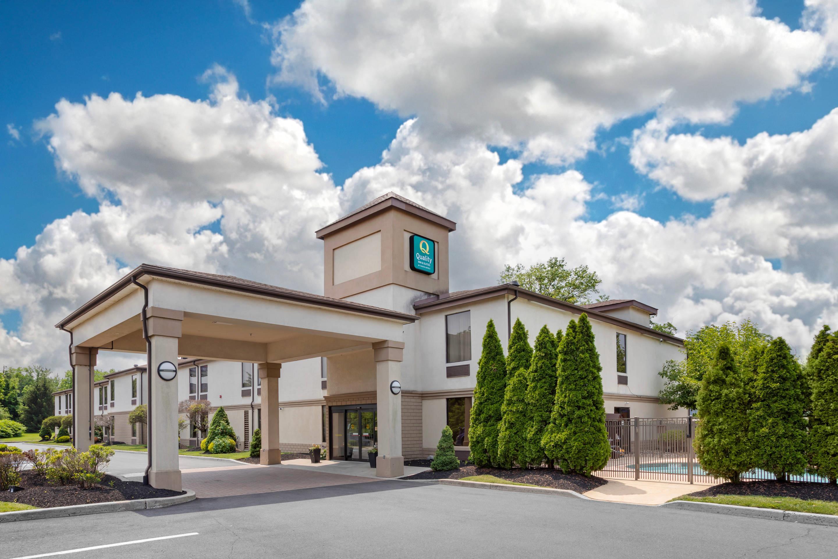 Hotel exterior | Quality Inn & Suites NJ State Capital Area