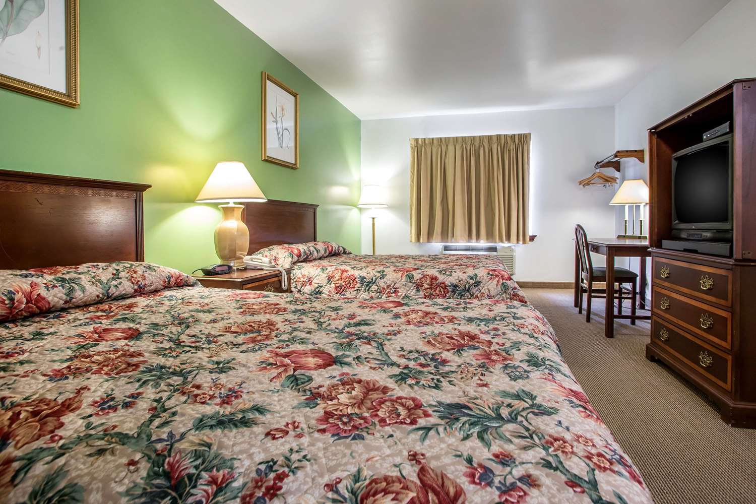 Rodeway Inn Paradise, PA See Discounts