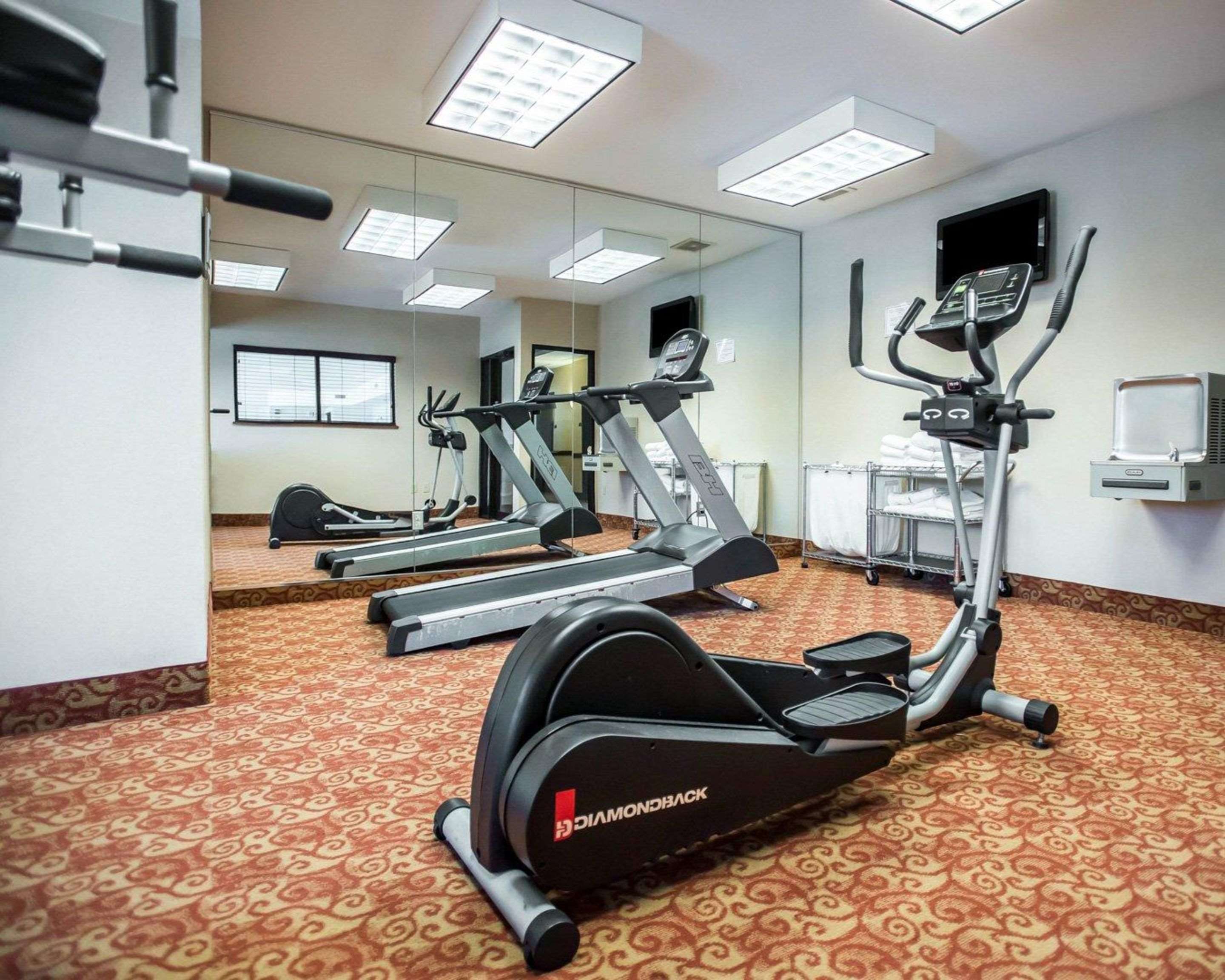 Exercise room with television