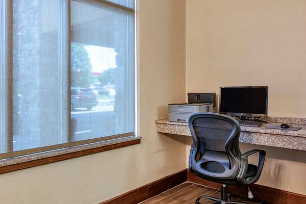 Conference Area - Comfort Inn Williamsport