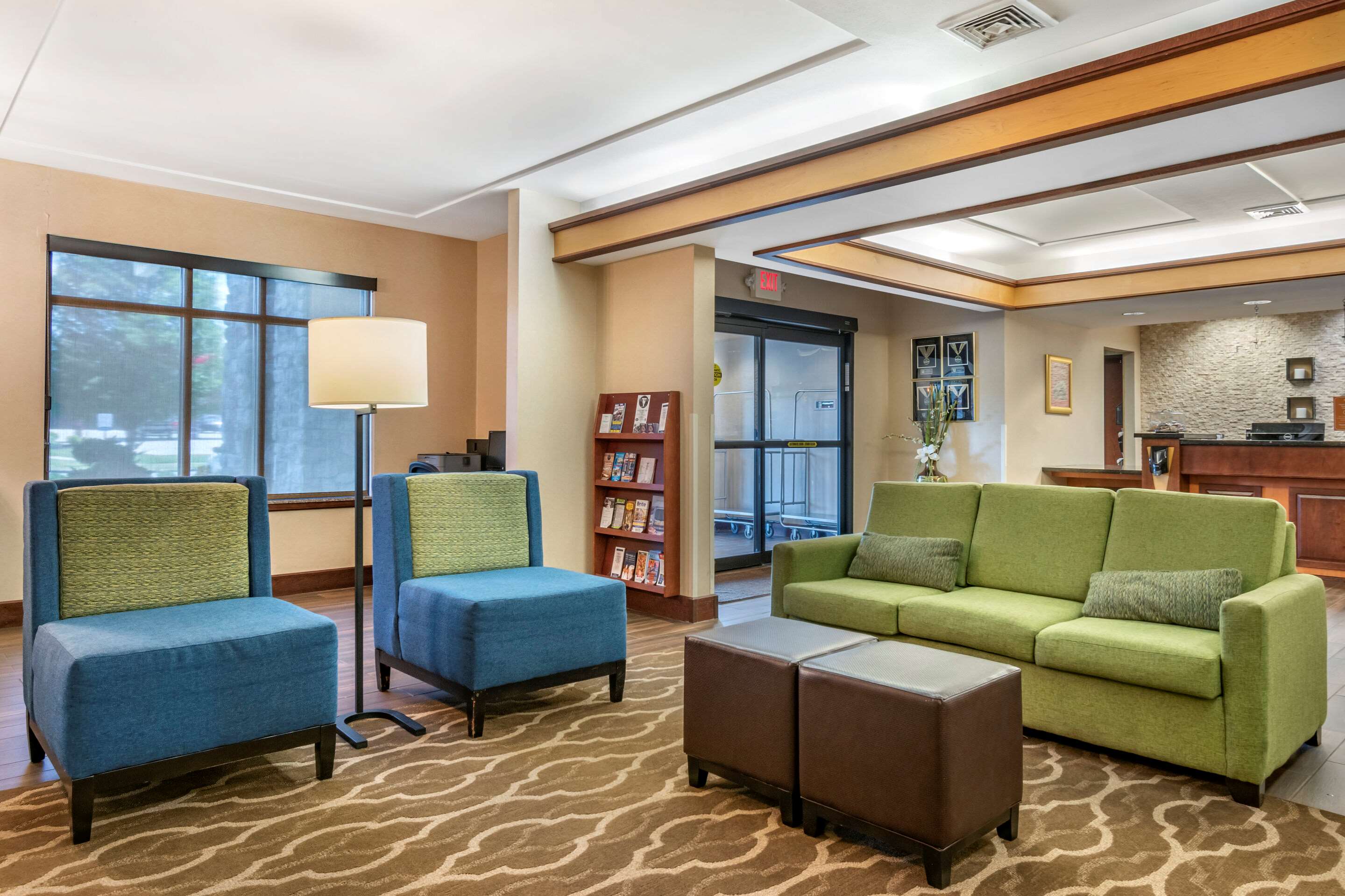 Lobby with sitting area