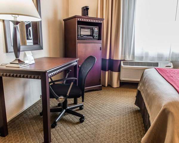  - Comfort Inn Somerset - I-70 & I-76, Exit 110