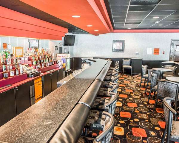 Bar - Comfort Inn Somerset - I-70 & I-76, Exit 110