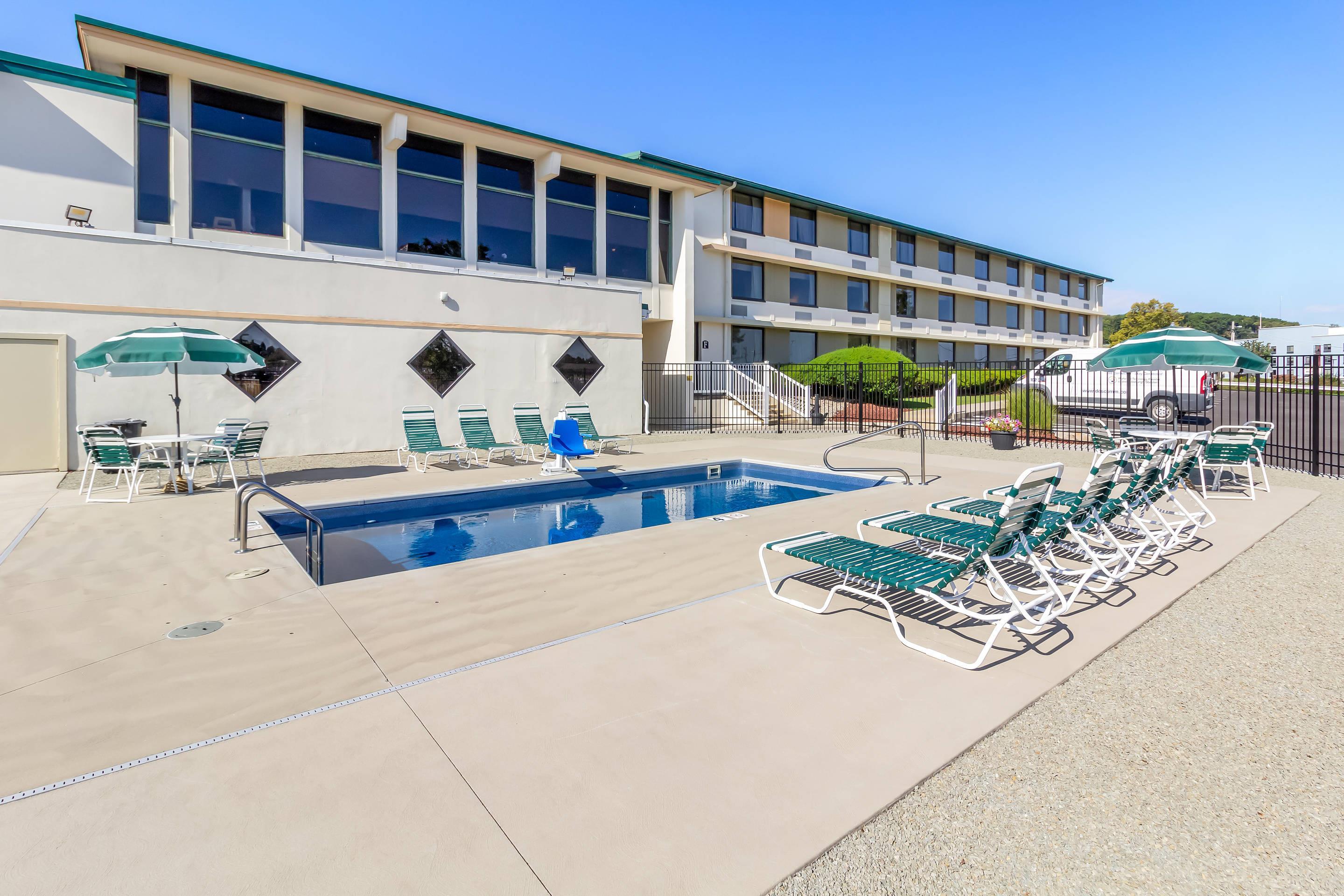 Outdoor pool | Comfort Inn