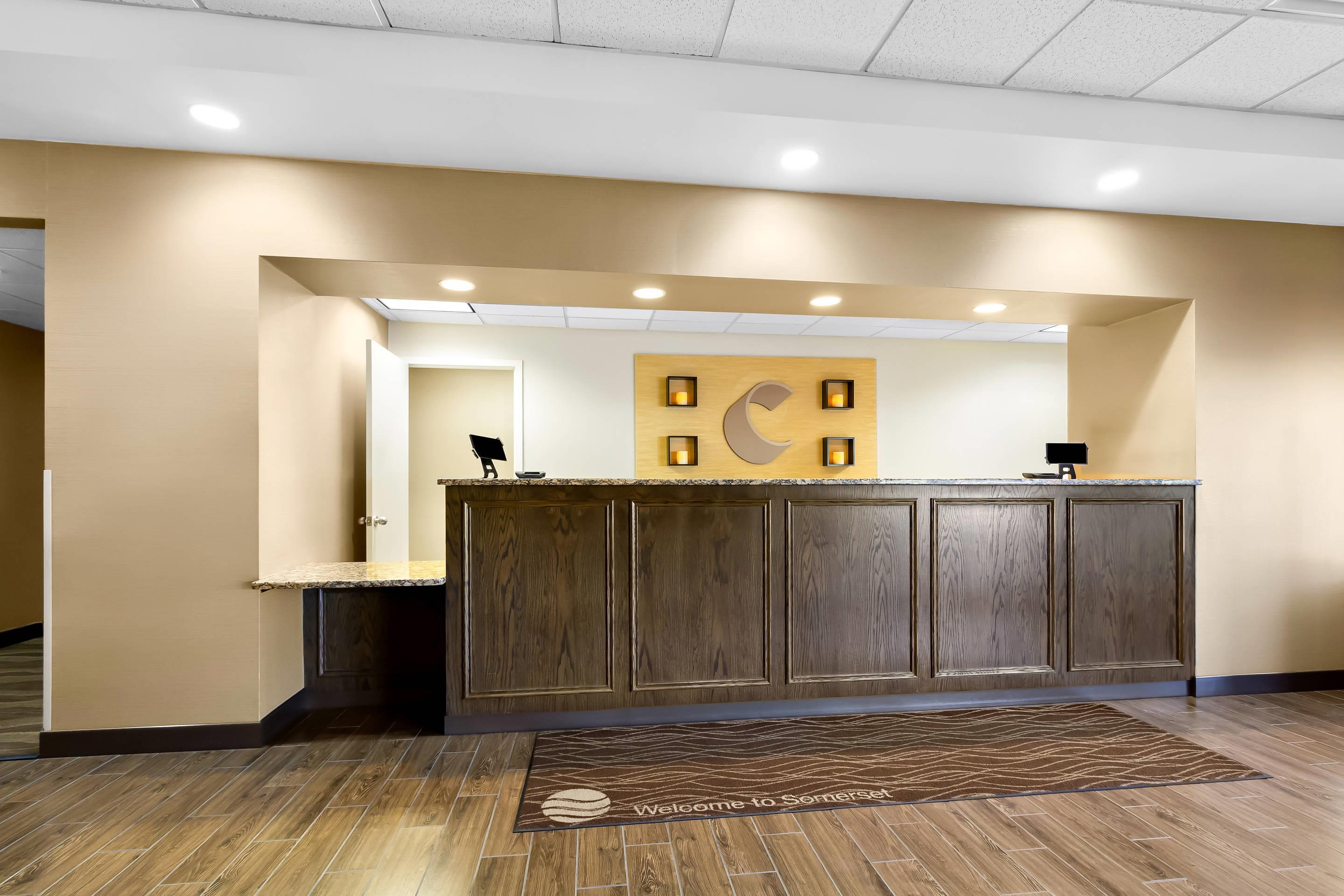 Front desk | Comfort Inn