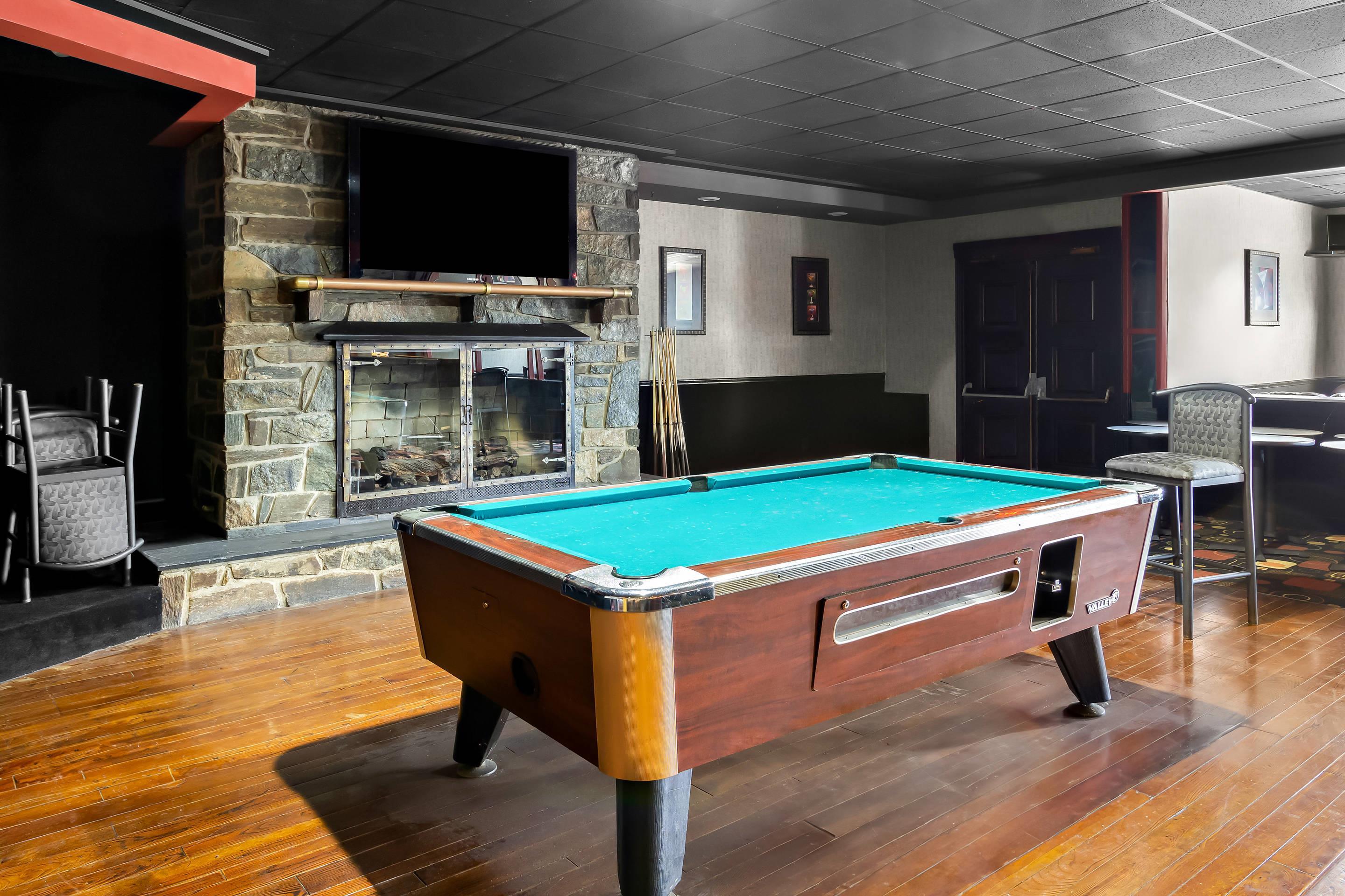 Game room | Comfort Inn