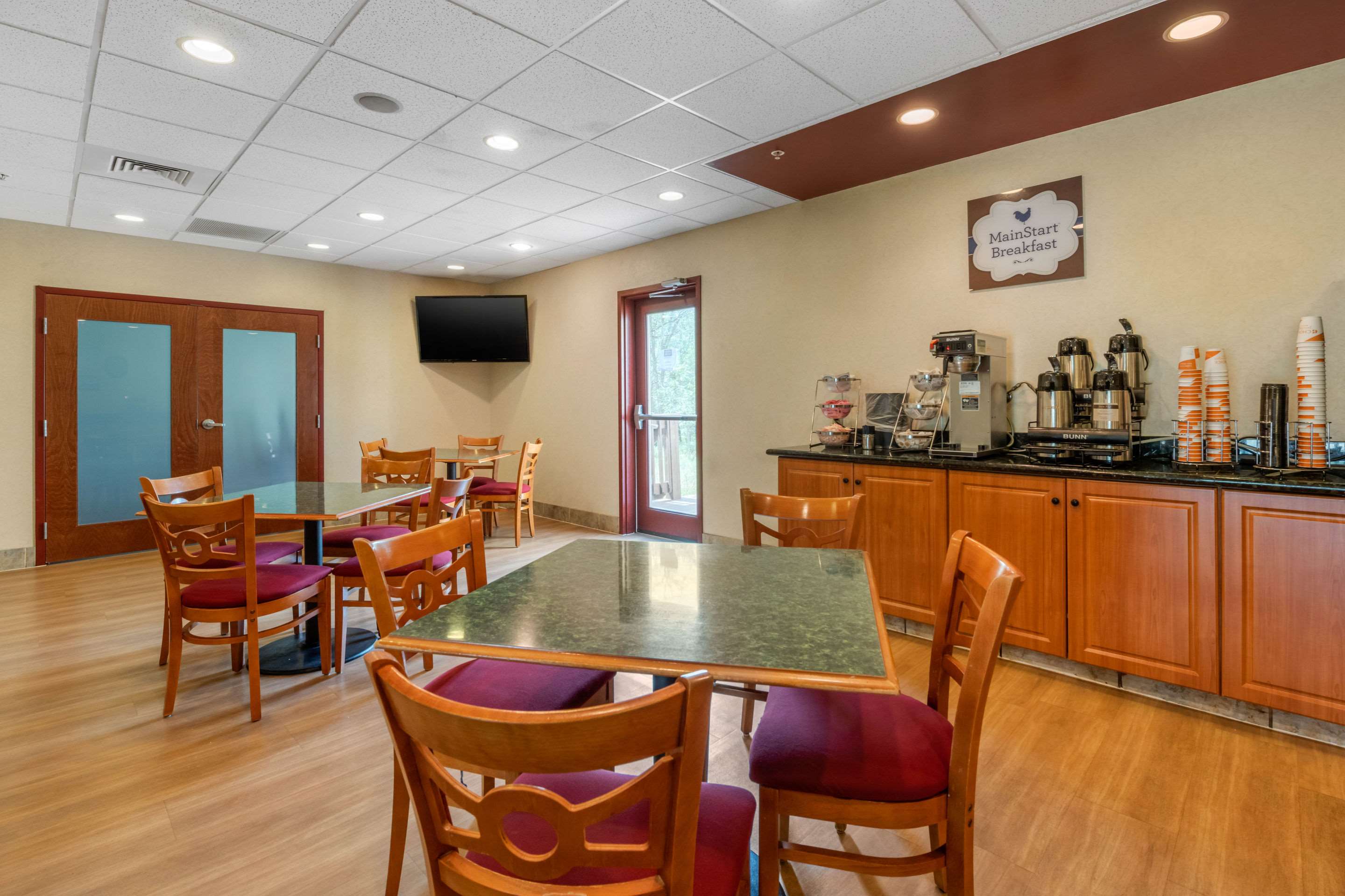 Breakfast area