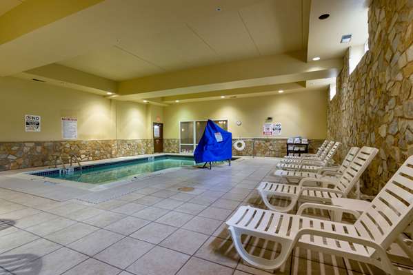 Pool - Comfort Suites Gettysburg
