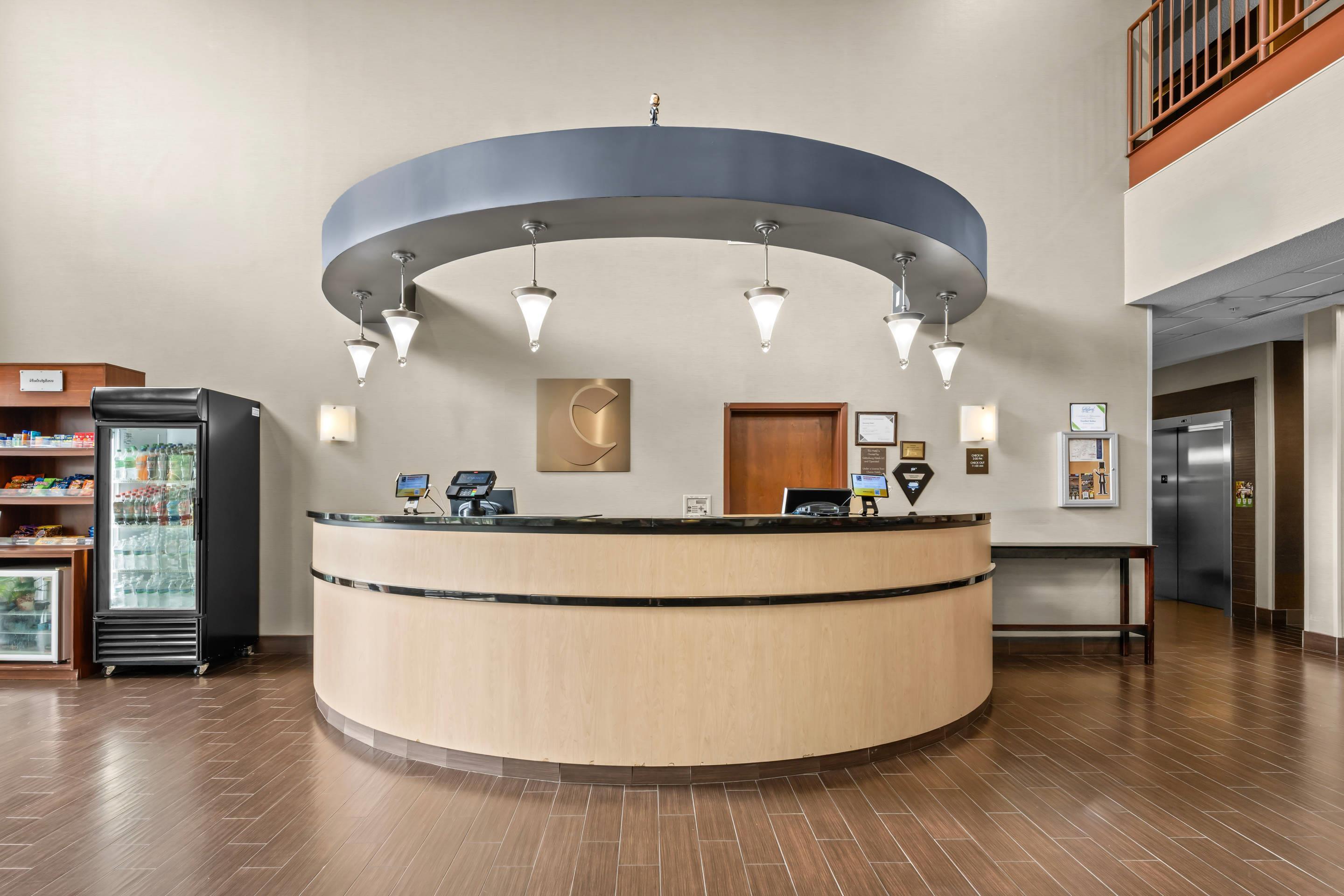 Front desk | Comfort Suites Near Gettysburg Battlefield Visitor Center