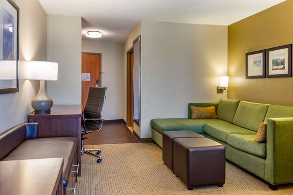 Suite - Comfort Suites Amish Country Lancaster