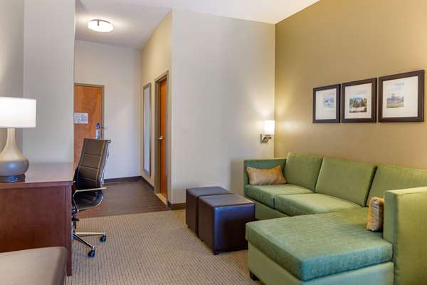 Suite - Comfort Suites Amish Country Lancaster