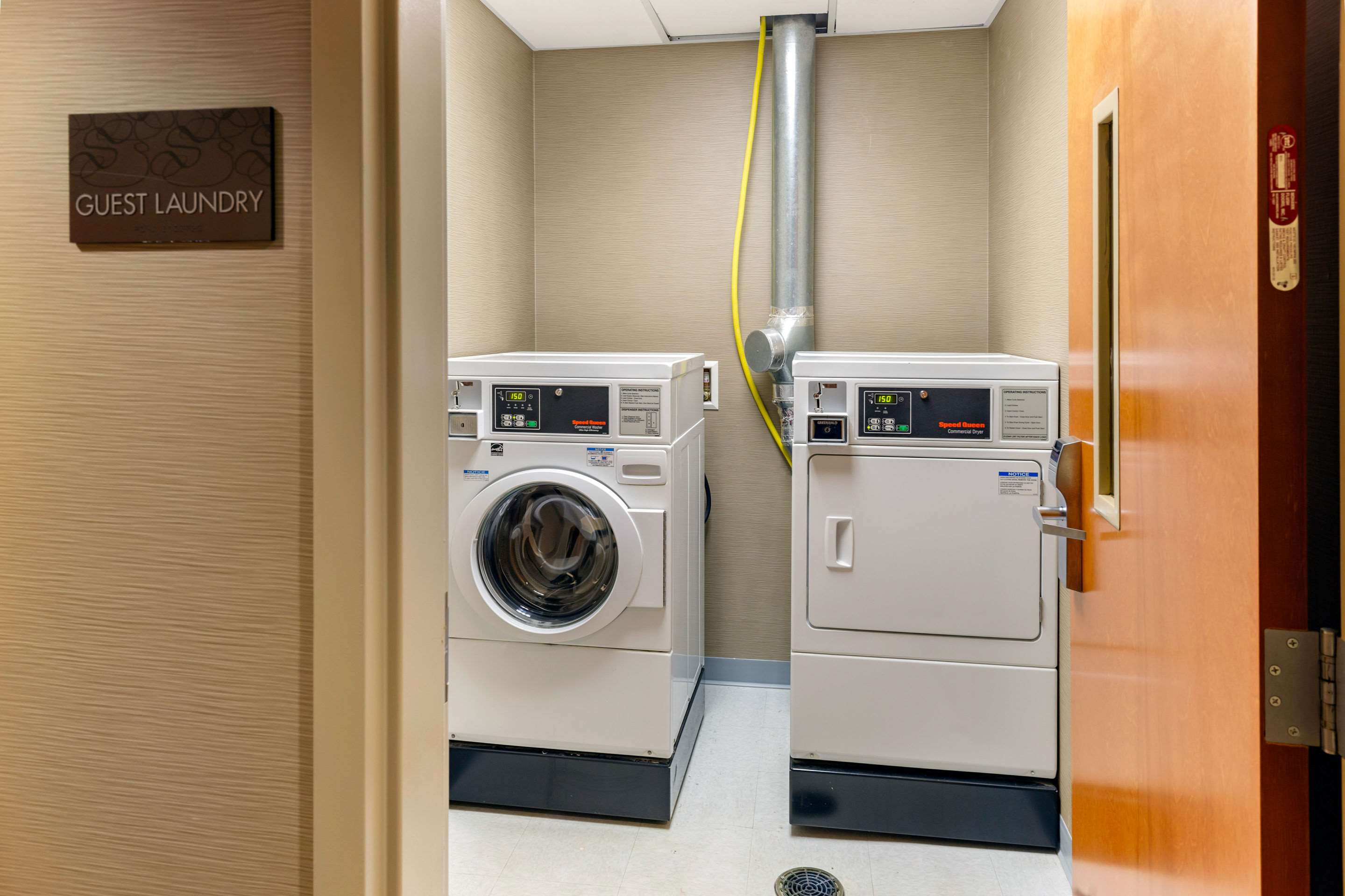 Guest laundry facilities | Comfort Suites Amish Country