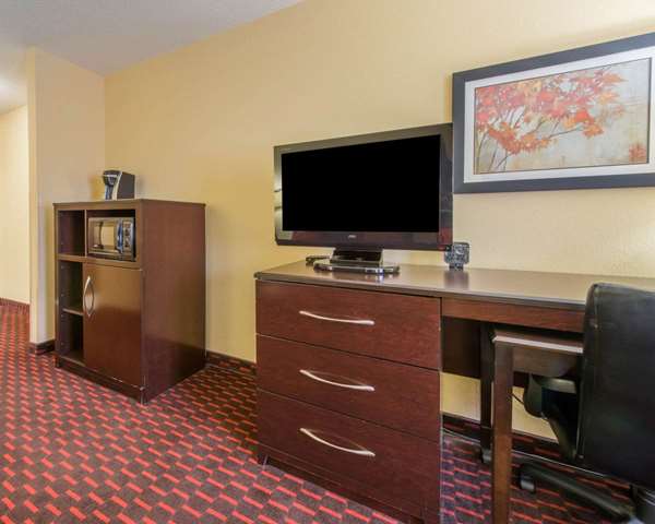  - Comfort Suites Altoona