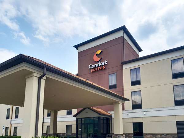 Exterior view - Comfort Suites Altoona