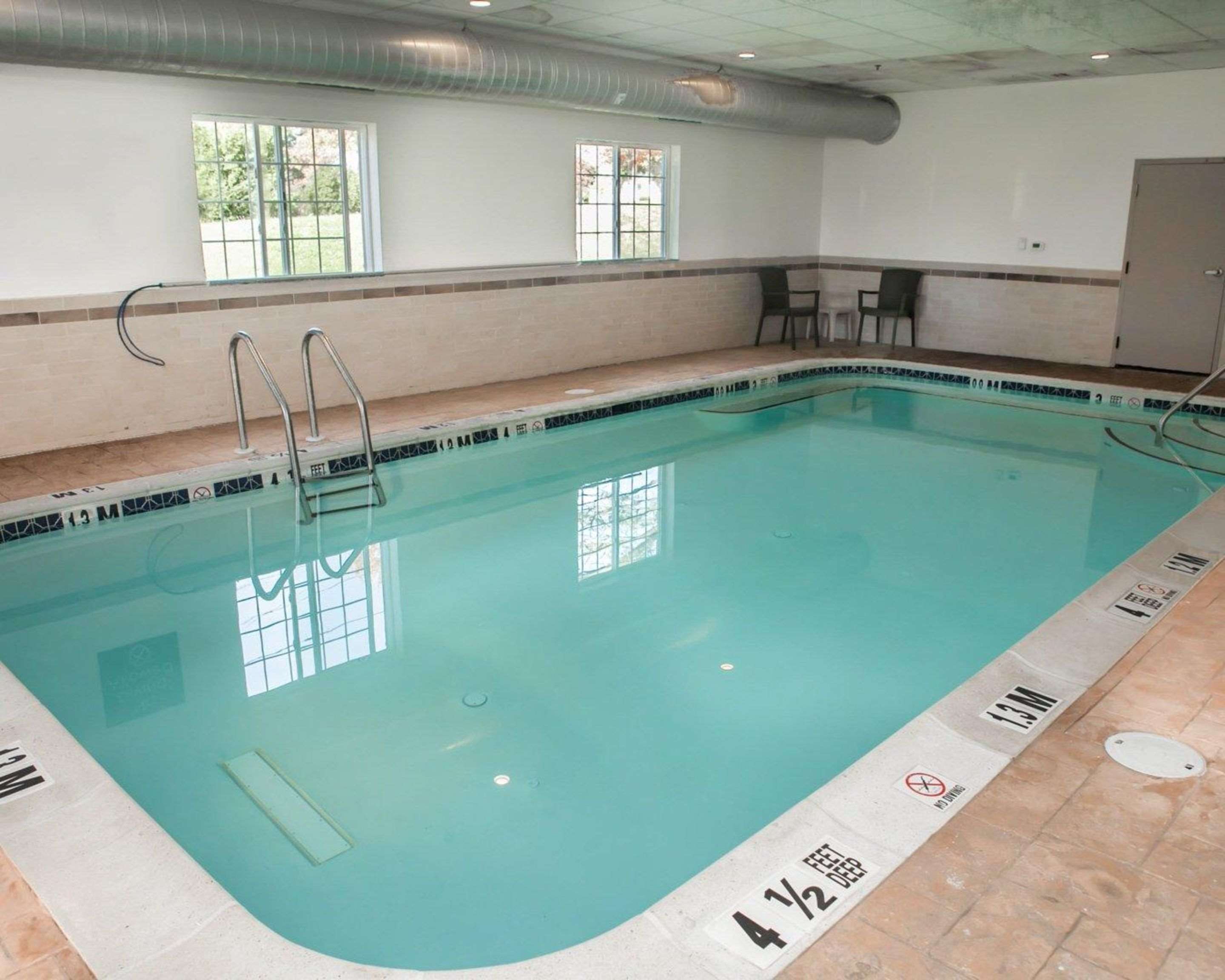 Indoor heated pool | Sleep Inn & Suites Harrisburg - Hershey North