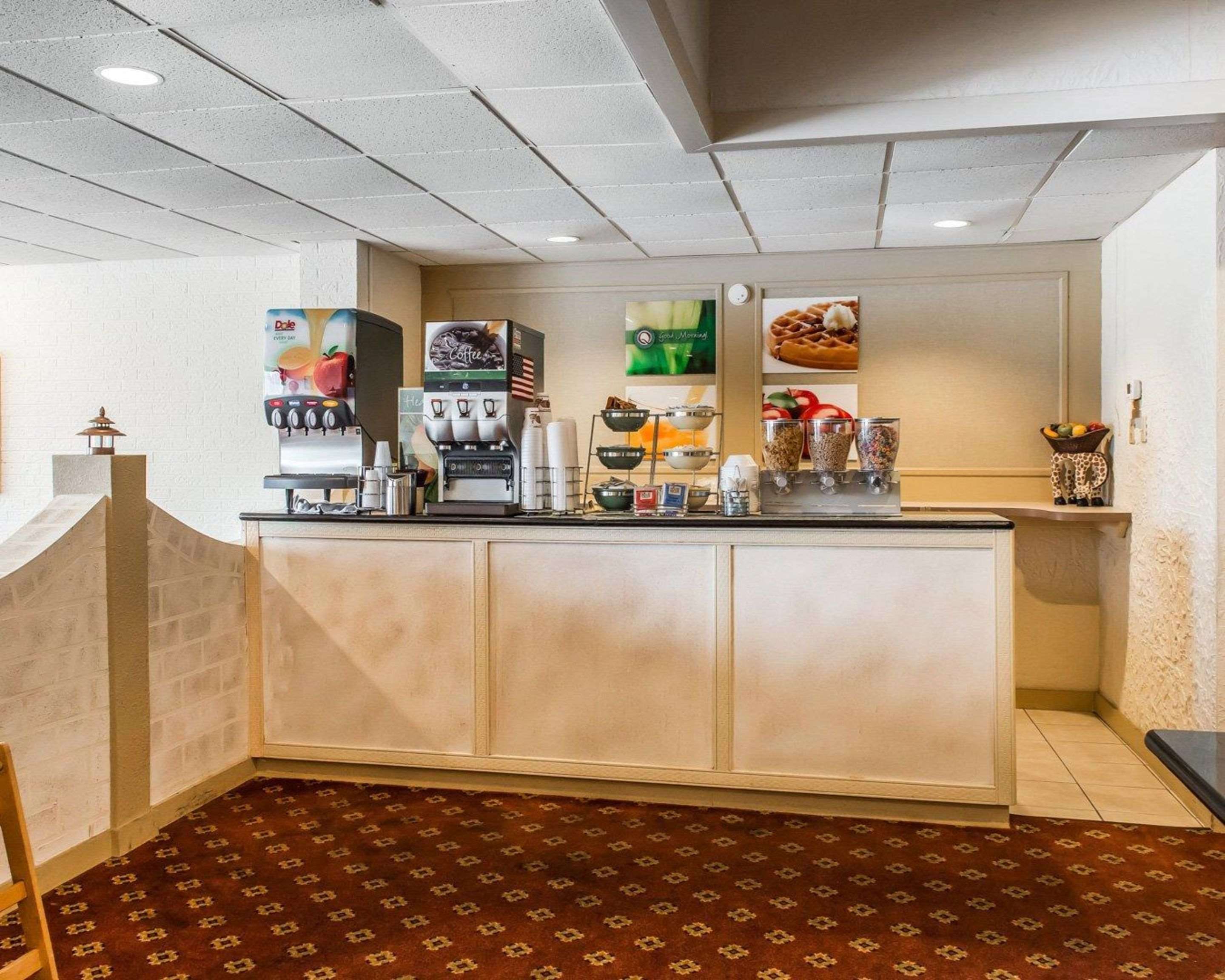 Breakfast counter