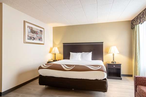 Suite - Quality Inn & Suites Indiana