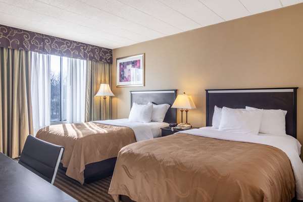 Suite - Quality Inn & Suites Indiana