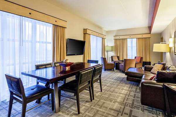 Suite - Cambria Hotel Downtown Pittsburgh