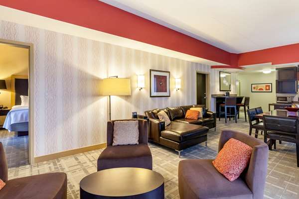 Suite - Cambria Hotel Downtown Pittsburgh