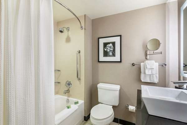 Suite - Cambria Hotel Downtown Pittsburgh