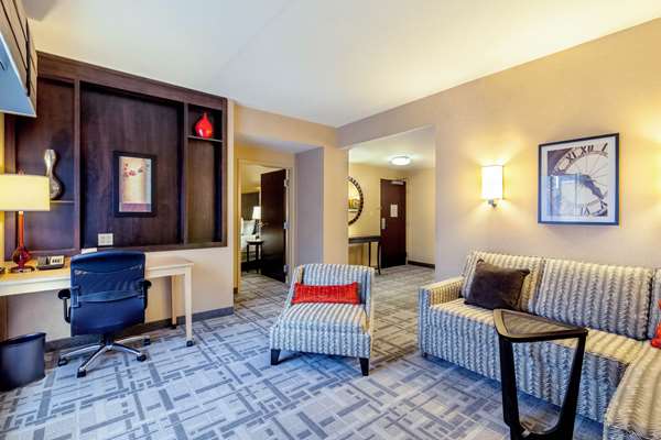 Suite - Cambria Hotel Downtown Pittsburgh