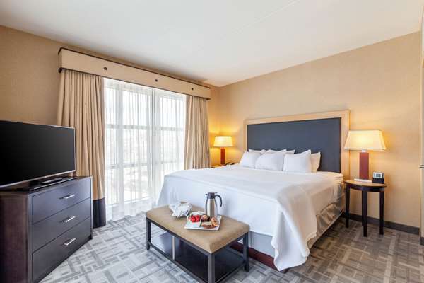 Suite - Cambria Hotel Downtown Pittsburgh