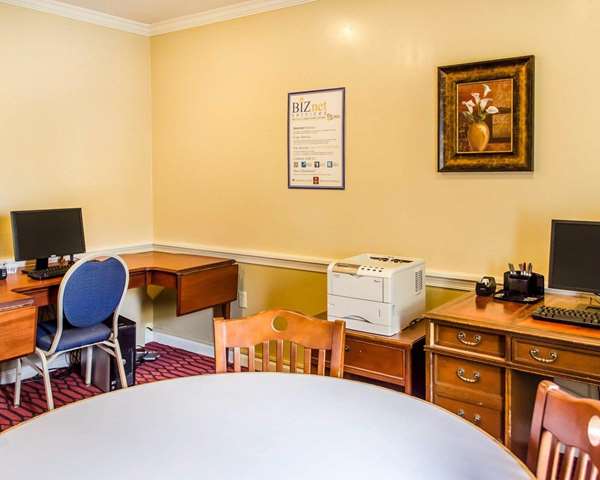 Conference Area - Clarion Inn Historic Strasburg