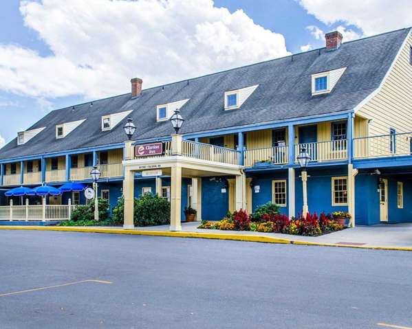Exterior view - Clarion Inn Historic Strasburg