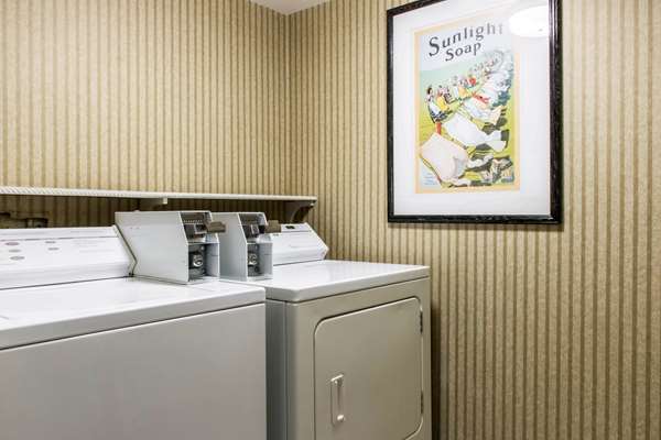 Amenities - Comfort Inn Lancaster County North Denver
