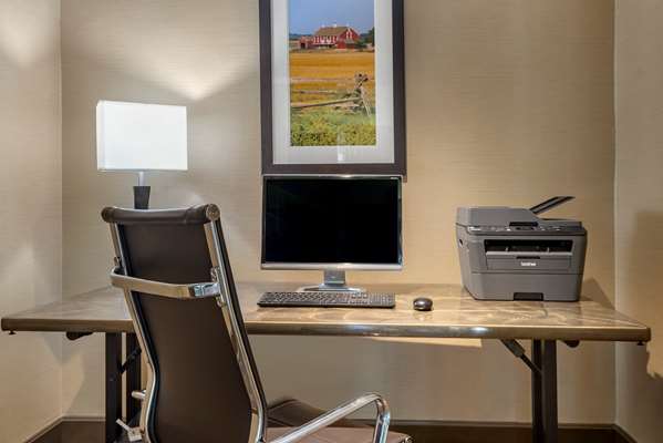 Conference Area - Comfort Inn Lancaster County North Denver