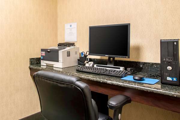 Conference Area - Comfort Inn & Suites Tunkhannock