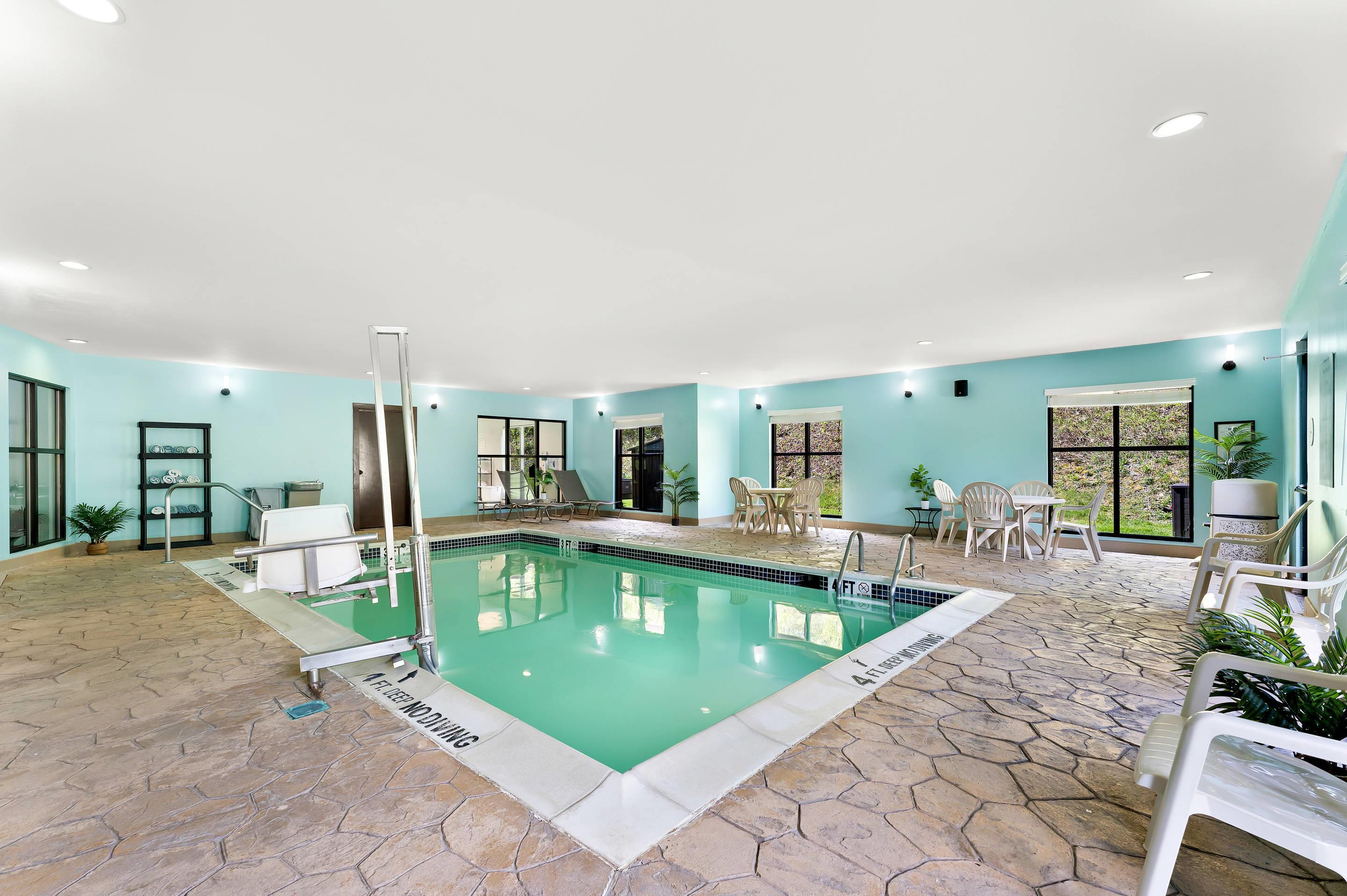 Indoor pool | Comfort Inn & Suites Tunkhannock