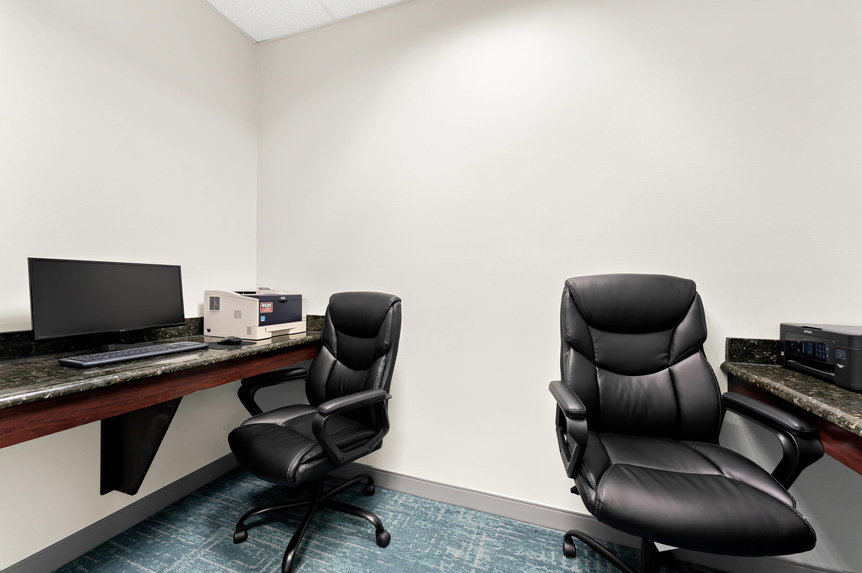 Business center | Comfort Inn & Suites Tunkhannock