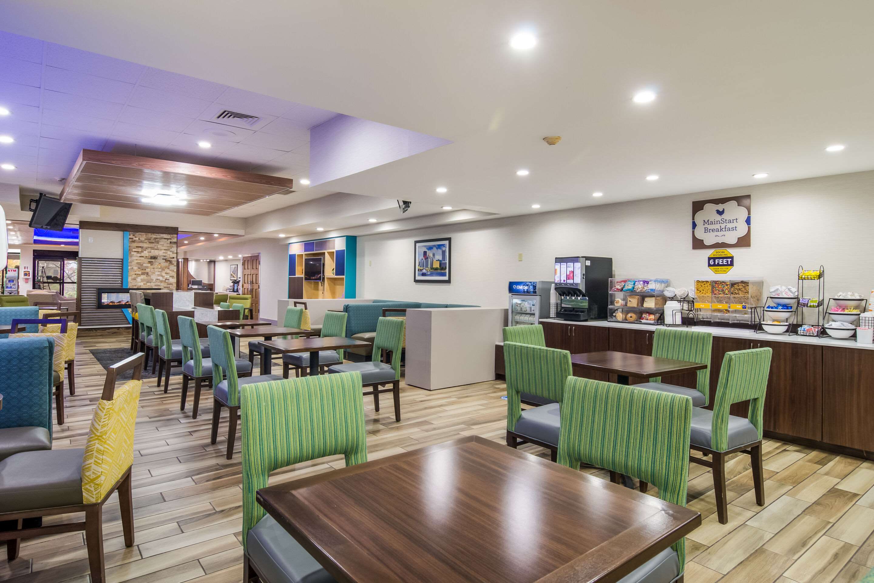 Breakfast area | Comfort Inn & Suites