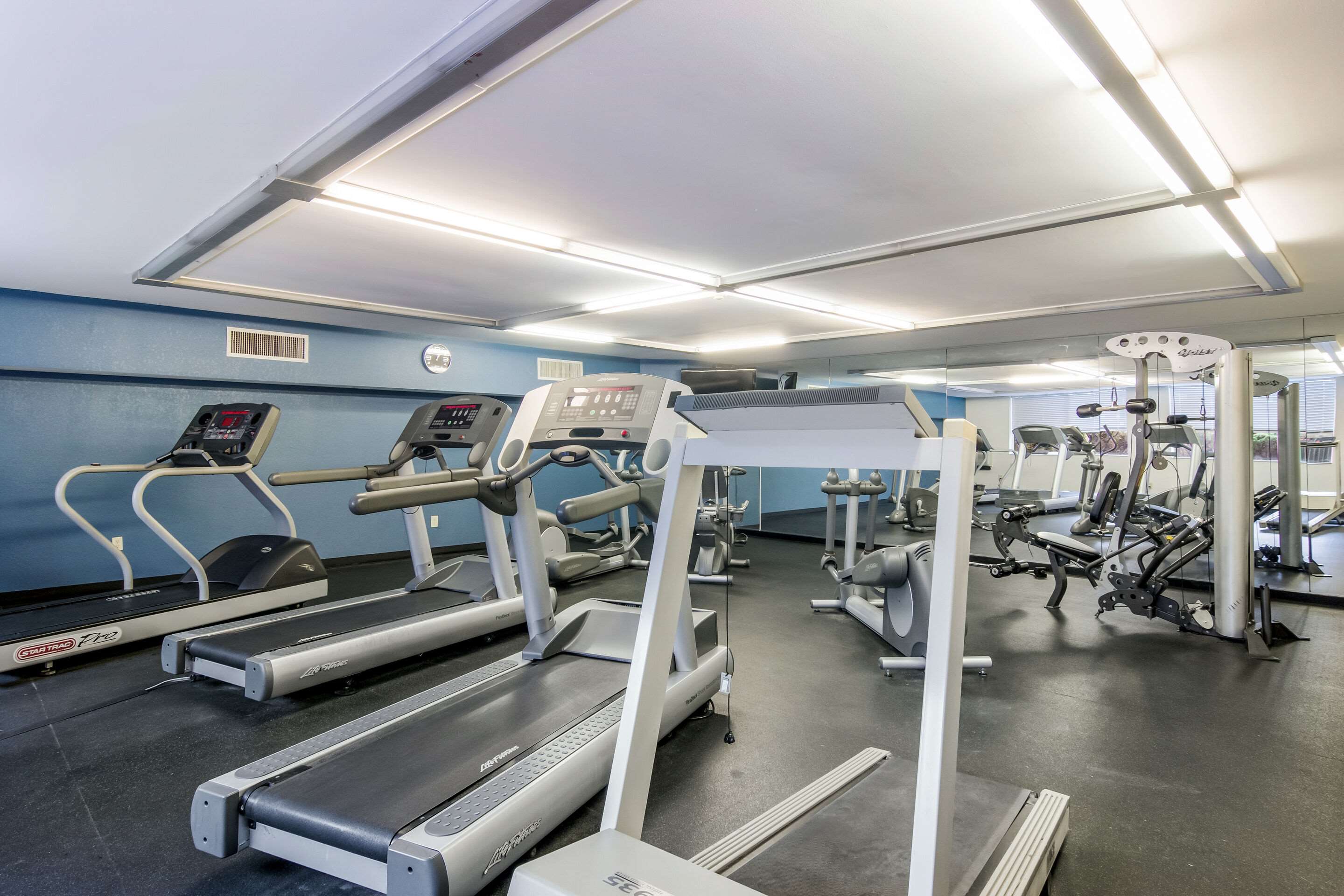 Fitness center | Comfort Inn & Suites