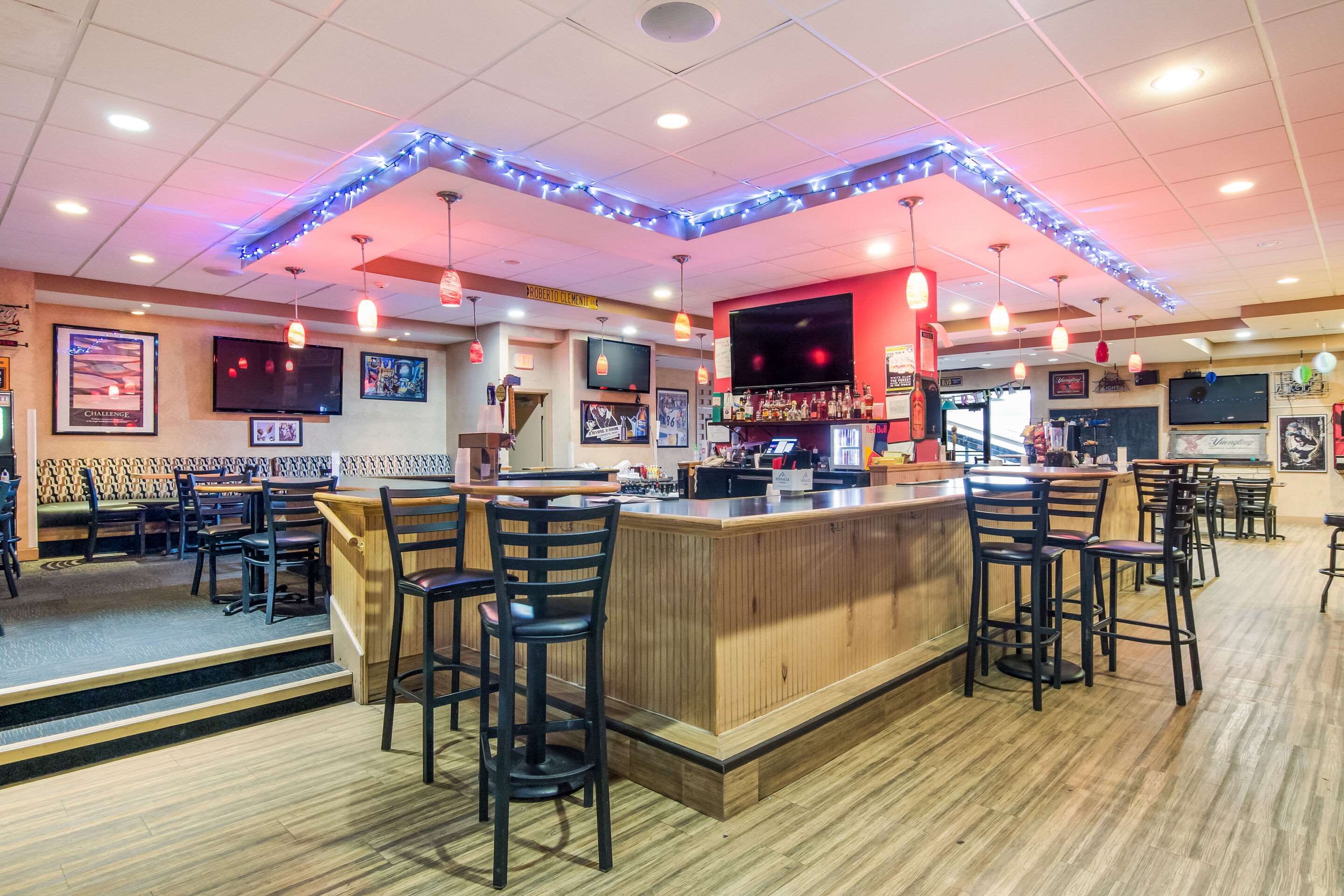Hotel bar | Comfort Inn & Suites