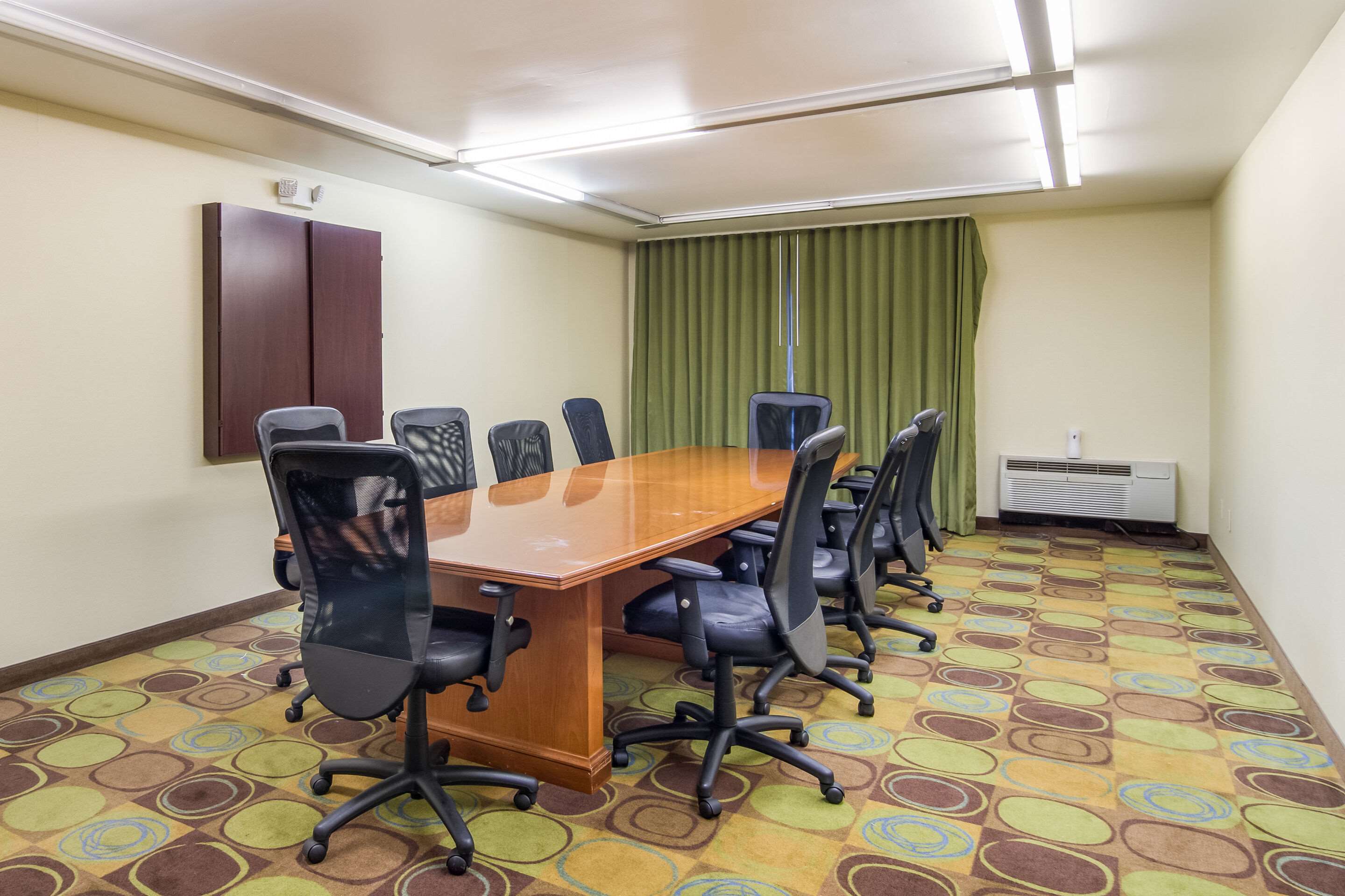 Conference Room | Comfort Inn & Suites