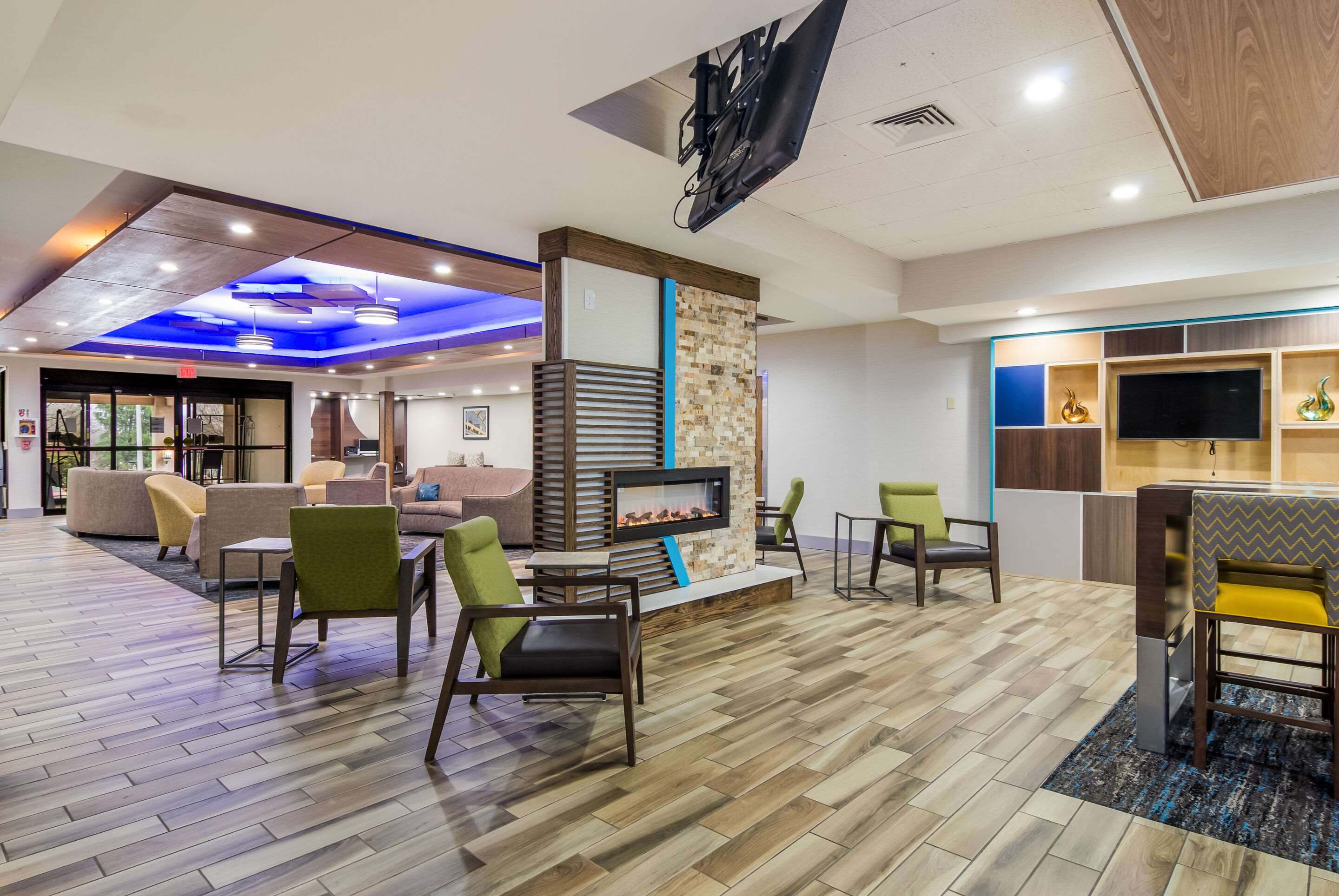 Hotel lobby | Comfort Inn & Suites
